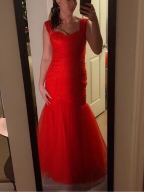 Red Tulle Mermaid Evening Dress - Women